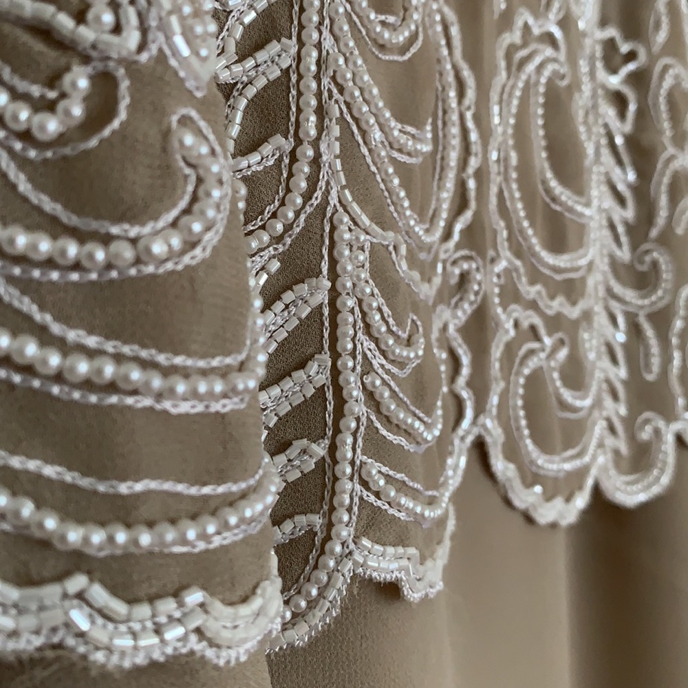 JKARA beaded evening dress in beige - Picture 3 of 13
